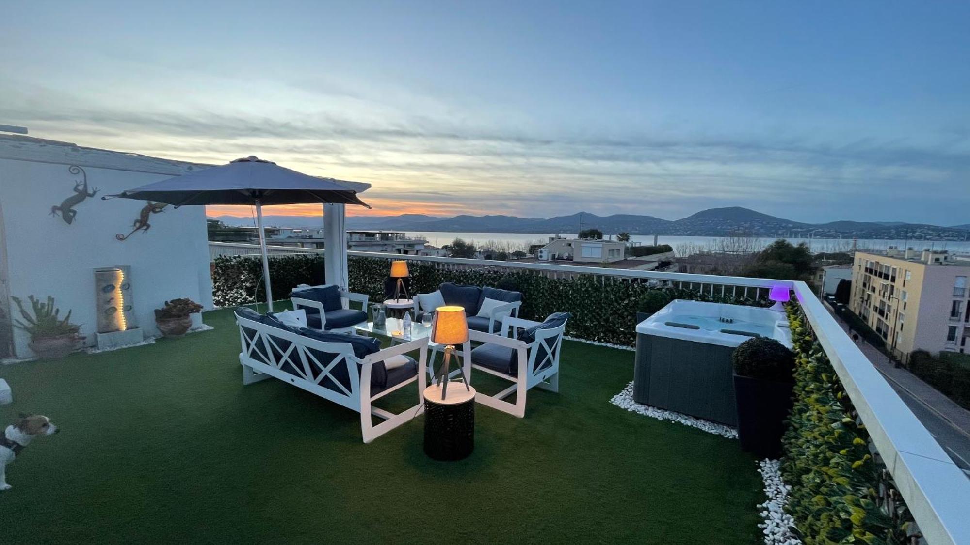 Apartament Saint Tropez Sea View Penthouse Zewnętrze zdjęcie